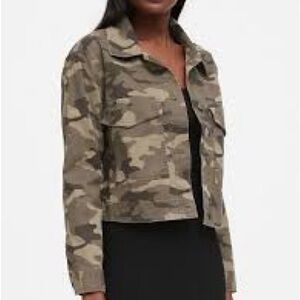 Banana Republic olive crop camo jacket size small